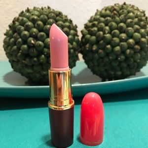 New! No box. MAC Nutcracker Lippie 💕